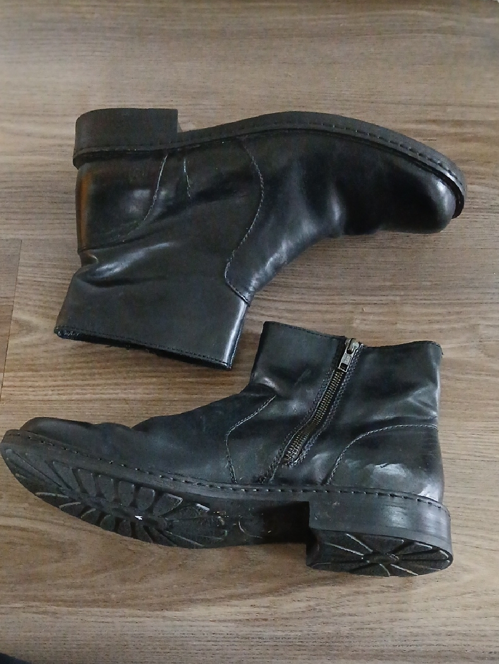 Born H08303 Black Leather Side Zip Ankle Boots Men's Size 10.5